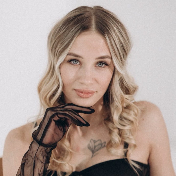 Polina — POLI Hair Recovery